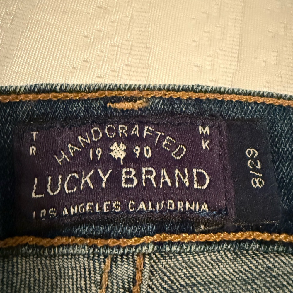 Lucky Brand women’s skinny/cigarette capri denim, 8/29 - Picture 4 of 7